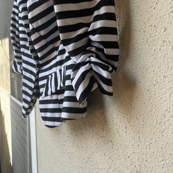 Valia single button jacket B/W stripe blazer - Picture 6 of 13